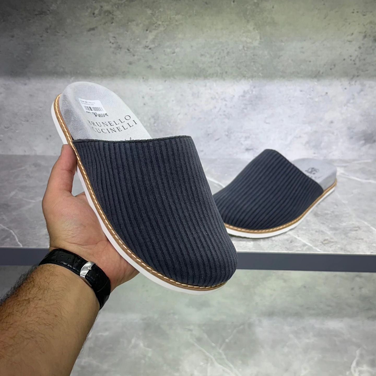Men's woolen warm, comfortable, non-slip and wear-resistant slippers