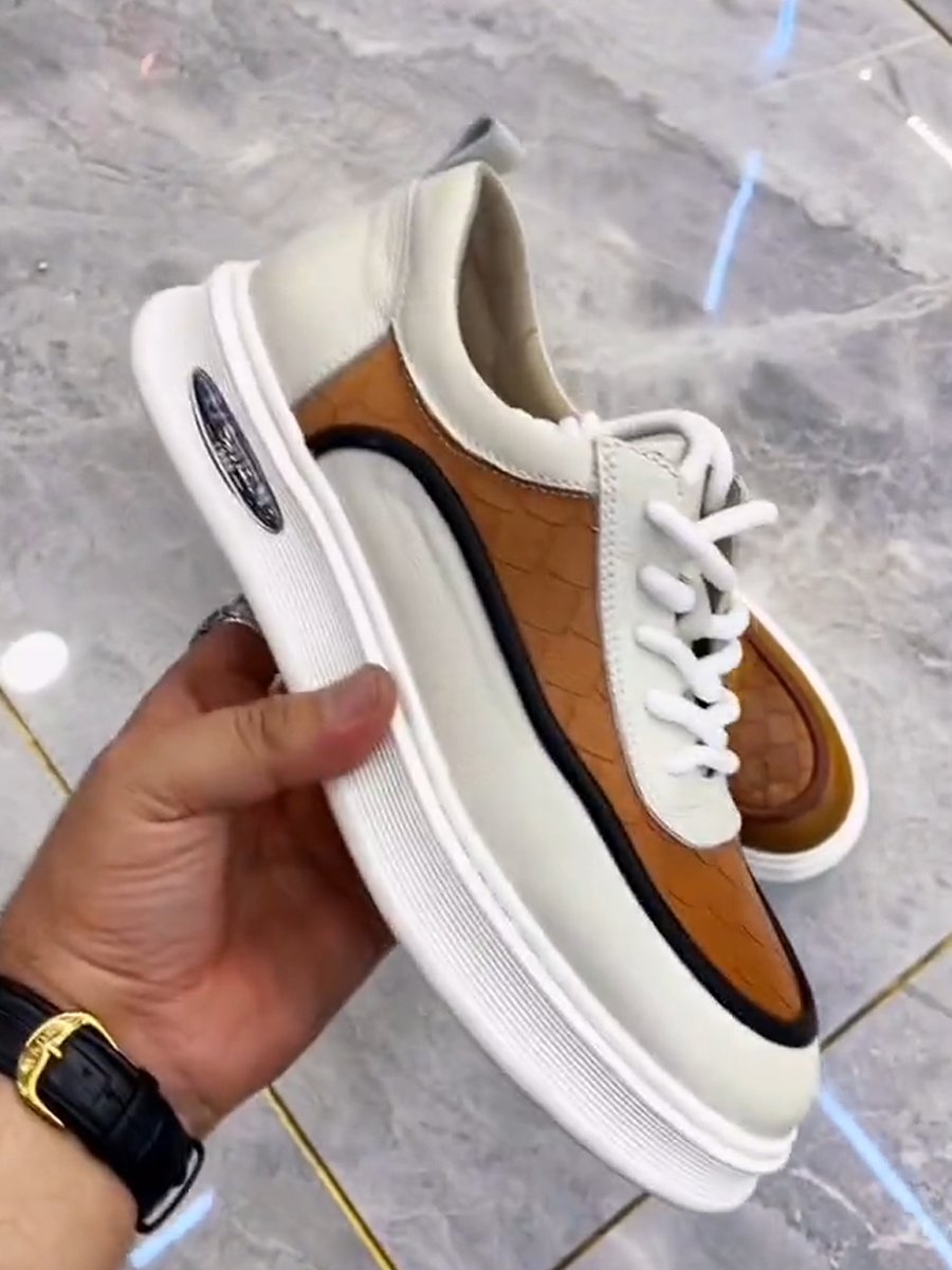 Men's leather scale embroidered casual shoes