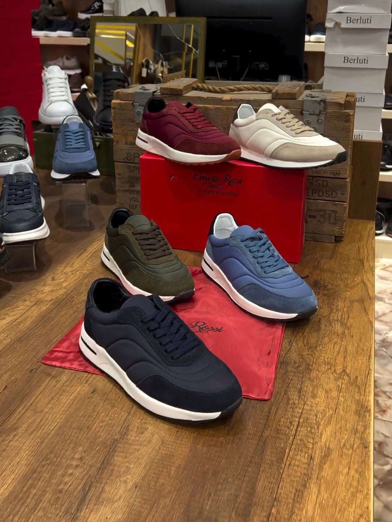 ✅High -quality Dedication✅Men's New Lightweight Casual Sneakers