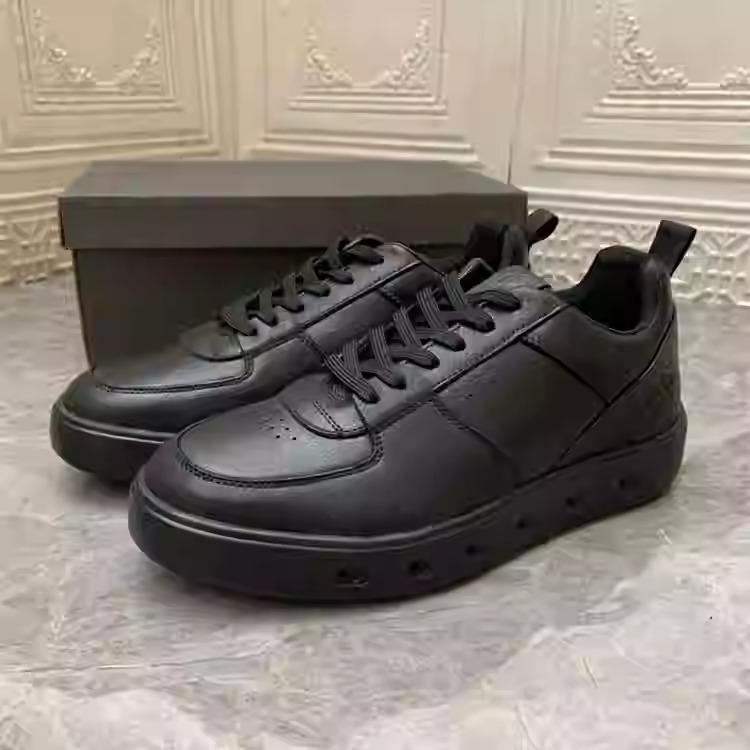 Anti-slip breathable leather men's sneakers