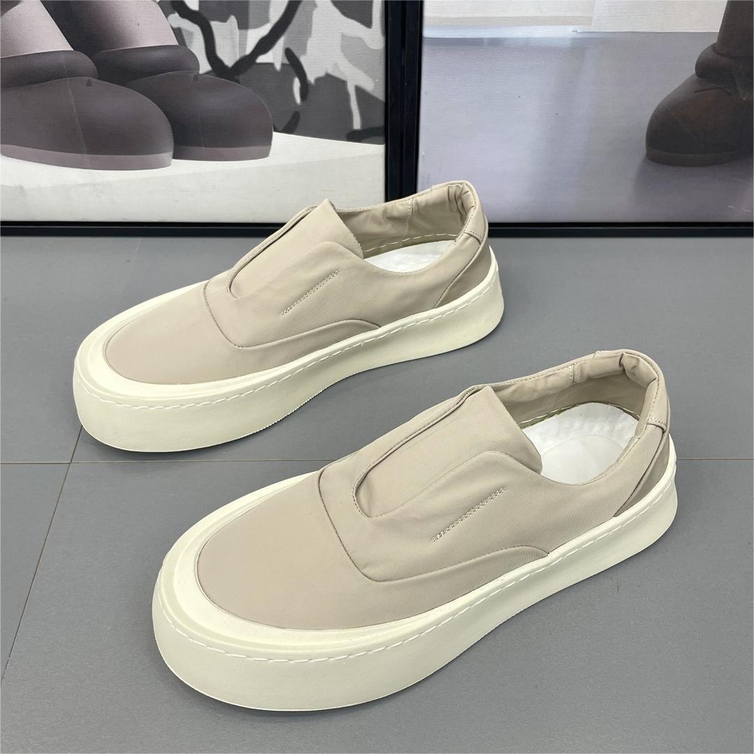 New Men's Breathable Slip-on Canvas Casual Shoes